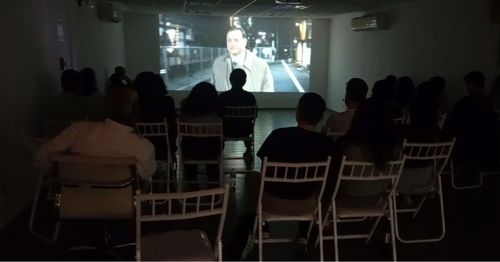 FAMILIAS ACUDEN AL CINE EN EL MIA.